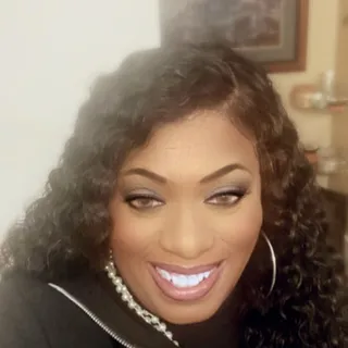 Anita R.