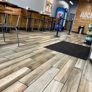 Empty at 7:01pm when everyone else is busy.  And took forever.