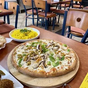Mediterranean Pizza
