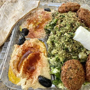 This is the falafel platter served with store bought pita (wish I&apos;d known that before ordering).  $13.25.