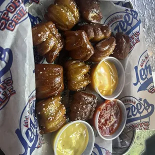 Pretzel bites