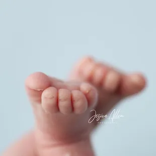 Baby toes