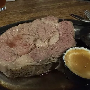 12 oz prime rib cooked medium