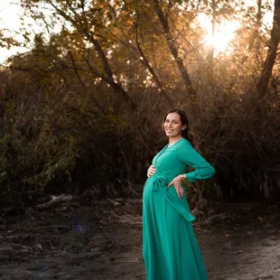 Maternity session outdoors