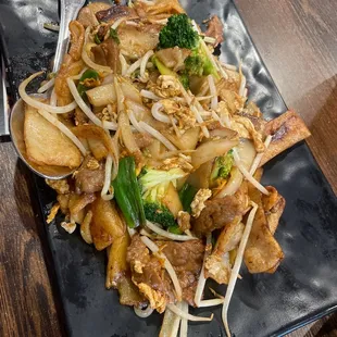 Pad See Eiw with Beef