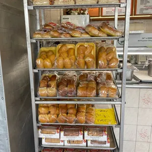 Ube pandesal and pianomo rolls are a must try!