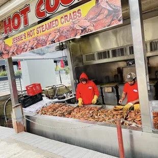 Steamed crabs ready to go!