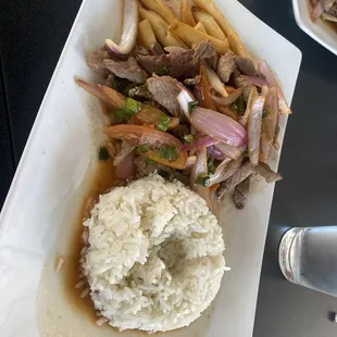 Lomo with fries