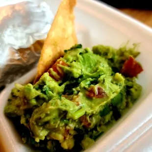 guacamole and chips