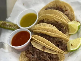 La Reyna Azteca Tacos Y Tortas