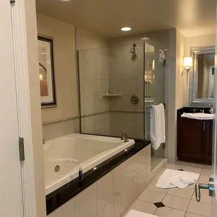 Jet Luxury - The Signature Condo Hotel
