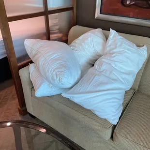 Cleaners never came when we checked in.