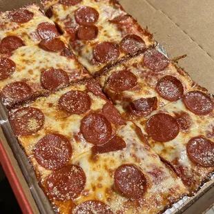 food, pizza