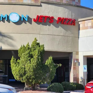 The new Summerlin Jet's Pizza