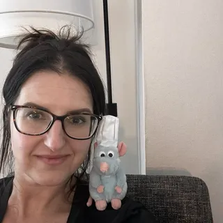 Sara M.
