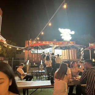 Such a cute place after drinks @nhueats_