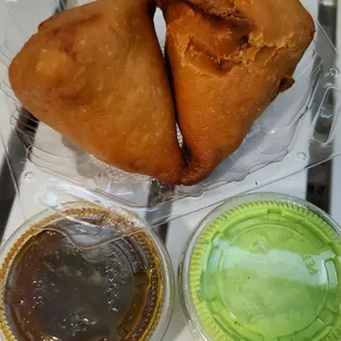 Vegetable samosas