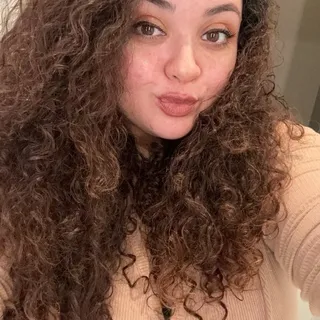 Yasmin M.
