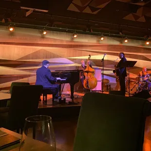 Matt Wallace and the Latin Kings!!! Smooth jazz!