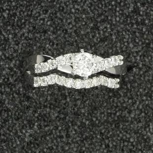 Custom Ring with Guard