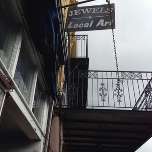 Local art &amp; jewelry #frenchquarter #nola