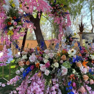 Flower Arrangements for your special event!