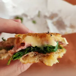 The Jholano Sandwich