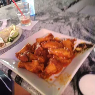 Hot wings... simple &amp; spicy!!