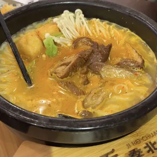 R14. Mala Spicy Soup Pork Intestine Rice Noodles (P) R14. (P)