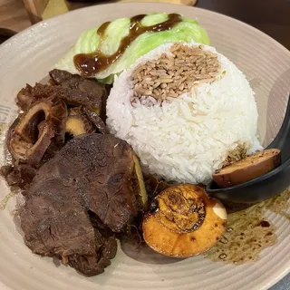 S6. Braised Assorted Meat Rice (P) S6. (P)