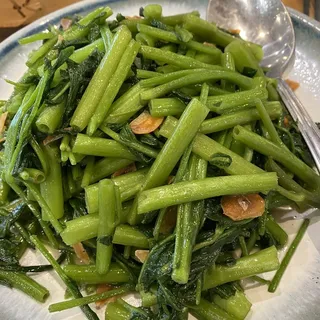 A Garlic Snow a Choy