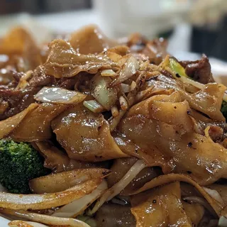 D5. Dragon Stir Fried La-Mian