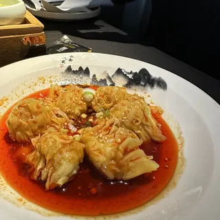 Wonton in Chili Oil Sauce