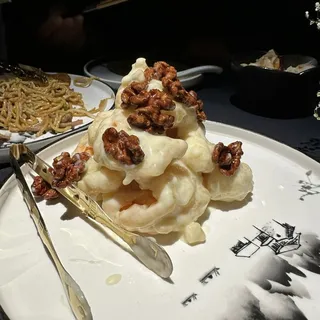 Crispy Shrimp with Honey Walnuts