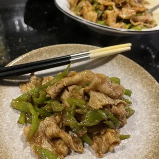 Stir-Fried Pork Belly with Green Pepper