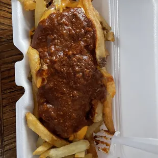 Chili cheese fries