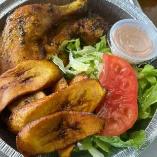Pollo al Horno con Maduros / Baked Chicken with Fried Sweet Plantains