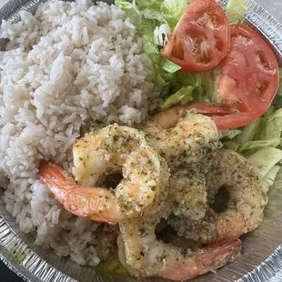 Camarones al Ajillo con Arroz Blanco / Shrimp in Garlic Sauce with White Rice