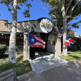 the entrance to the restaurant