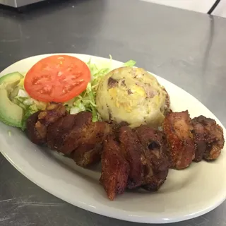 Mofongo con Carne Frita
