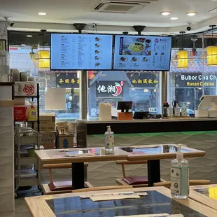 sushi and sashimi, interior