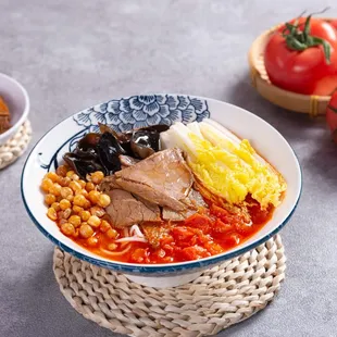 Tomato Soup Beef Slices Rice Noodles （番茄肥牛米粉）