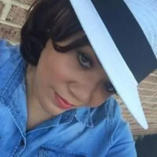 Veronika J.
