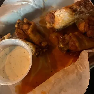 Gross wings