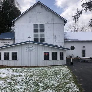 Front/entrance to the winery