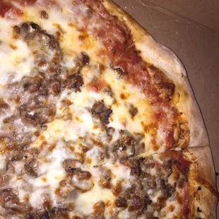 Cheese steak pizza from Jillianos.