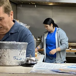 No glove having ass lol