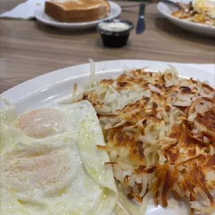 Over easy with hash browns