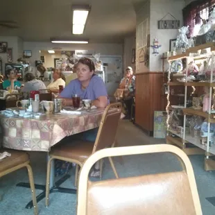 The inside of Jillians Restaurant.