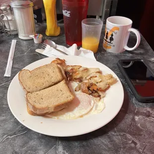Their Rye Toast is the BEST I have ever had.